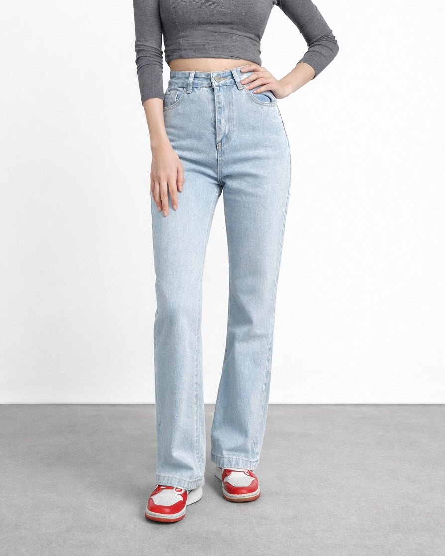 High-Waist Straight Jeans – Light Blue