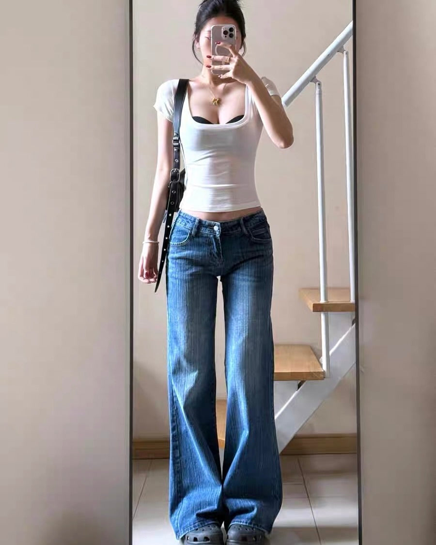 Low Rise Wide Leg Jeans