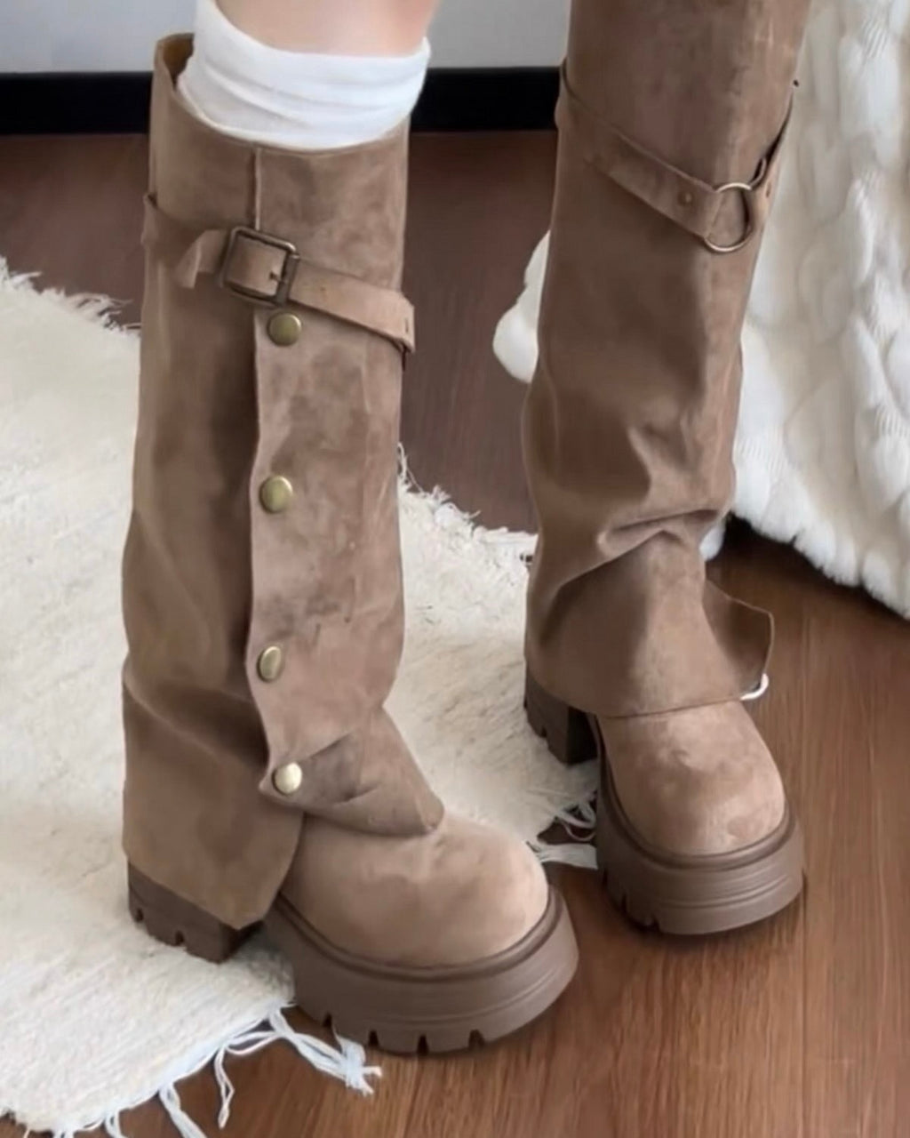 Vintage Buckle Mid Boots