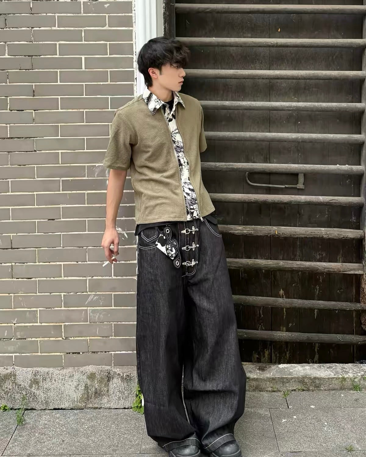 Buckle Wide Leg Jeans