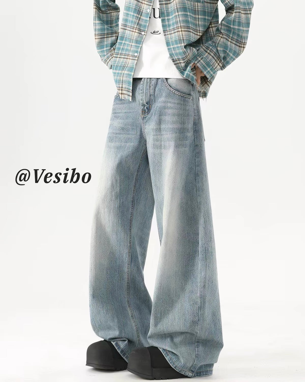 Light Wash Wide Leg Jeans