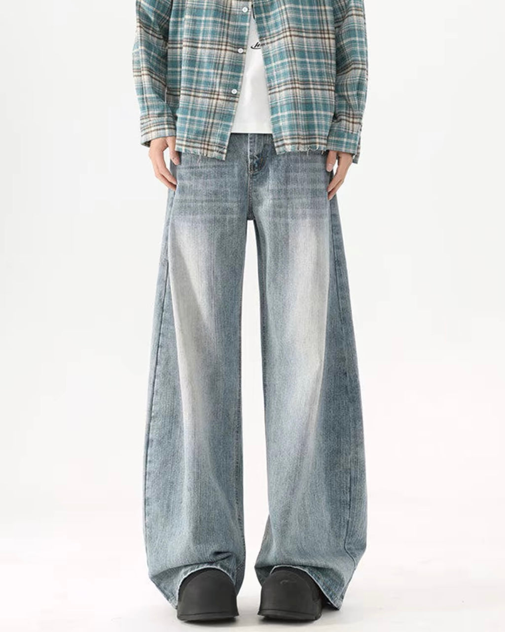 Light Wash Wide Leg Jeans