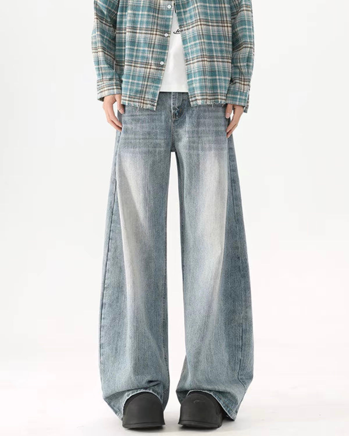 Light Wash Wide Leg Jeans