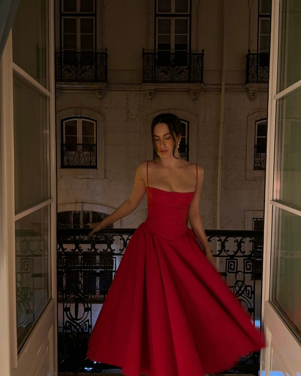 Elegant Red Midi Dress (With Pockets)