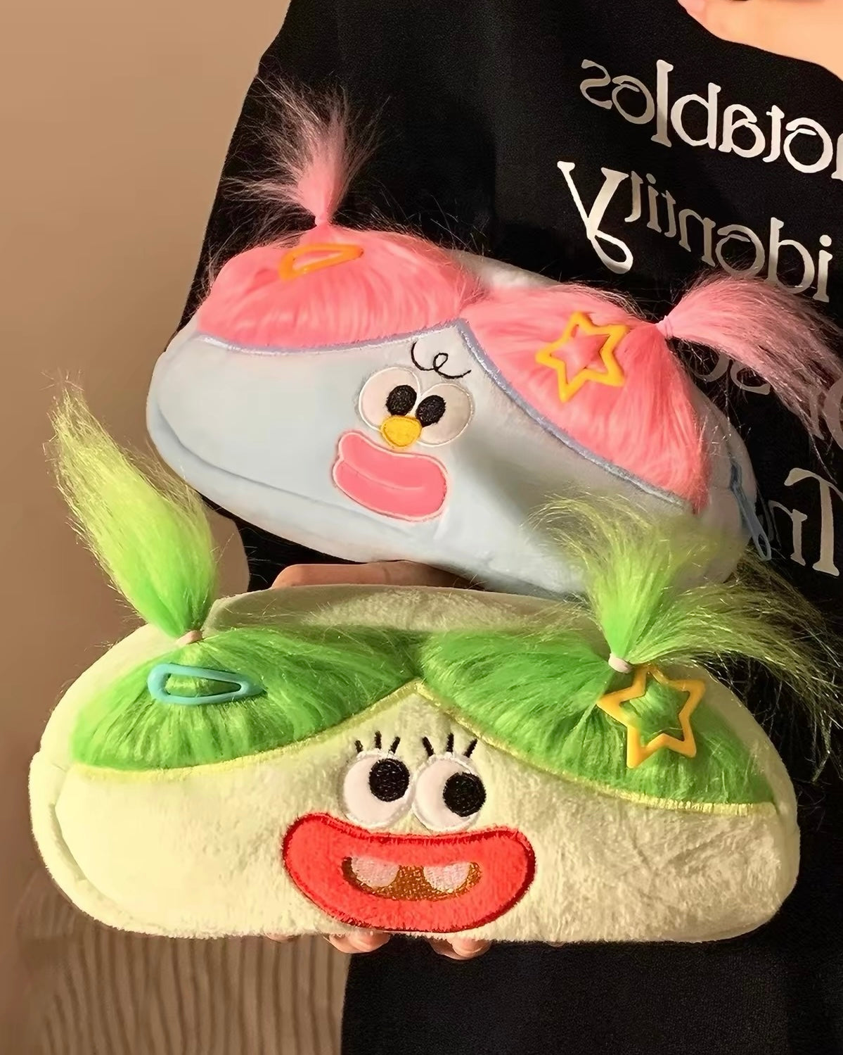 Pencil case (Каргоны мөнгийг ирэхээр нь өгнө)
