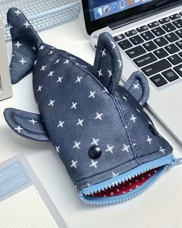 Pencil case (Каргоны мөнгийг ирэхээр нь өгнө)