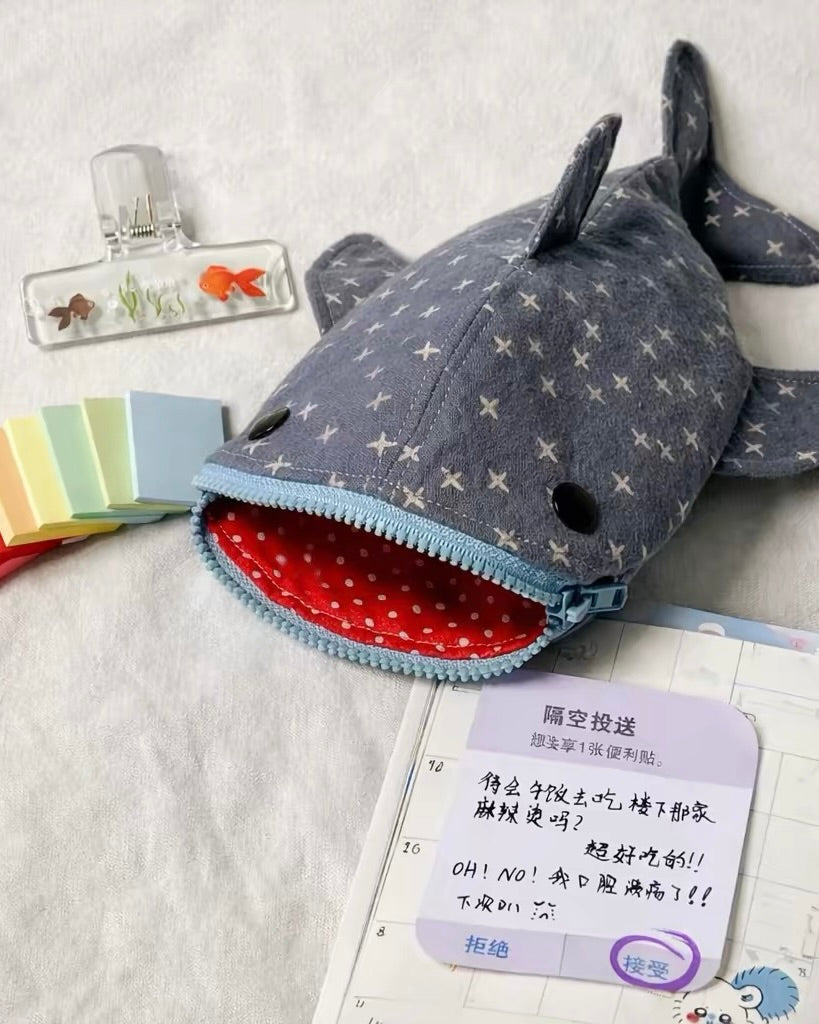 Pencil case (Каргоны мөнгийг ирэхээр нь өгнө)