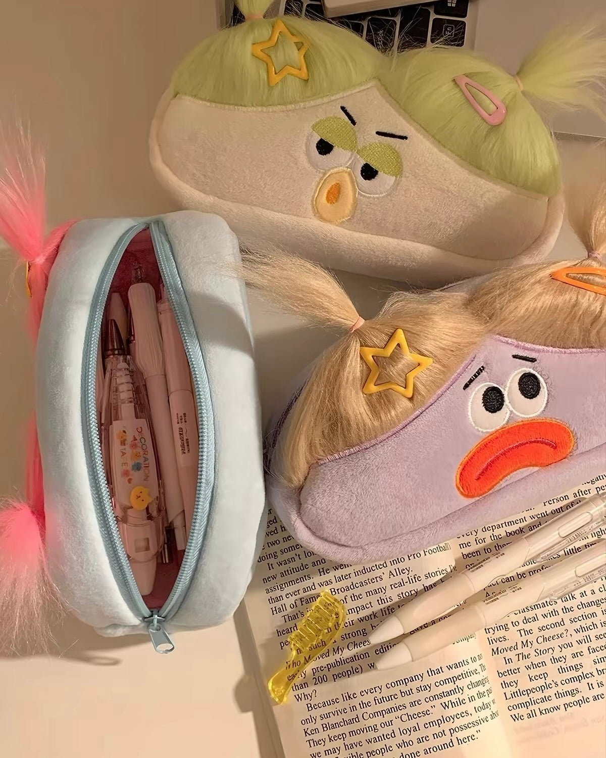 Pencil case (Каргоны мөнгийг ирэхээр нь өгнө)