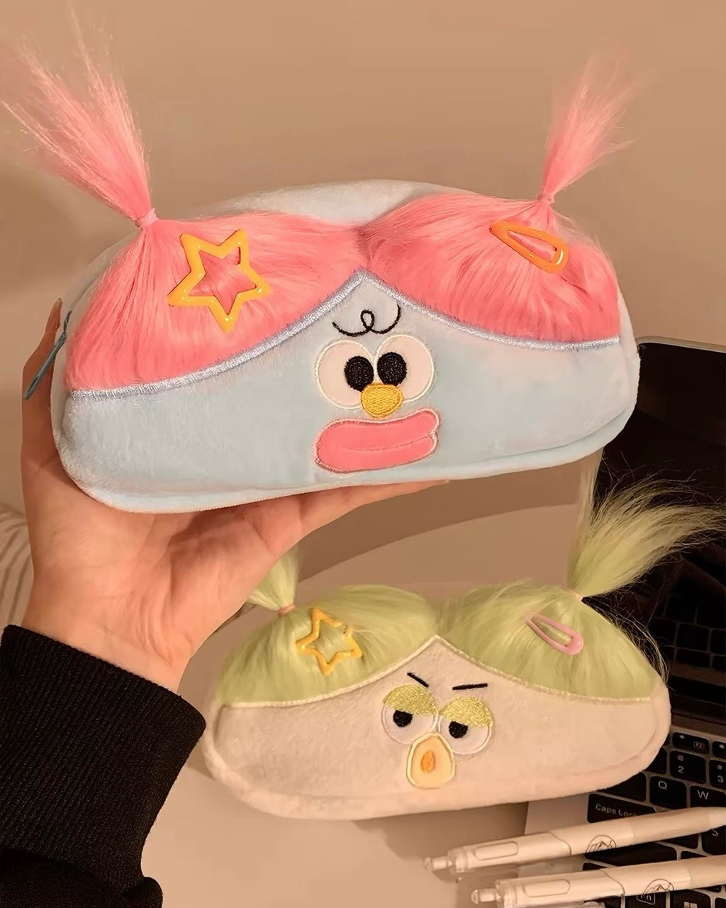 Pencil case (Каргоны мөнгийг ирэхээр нь өгнө)