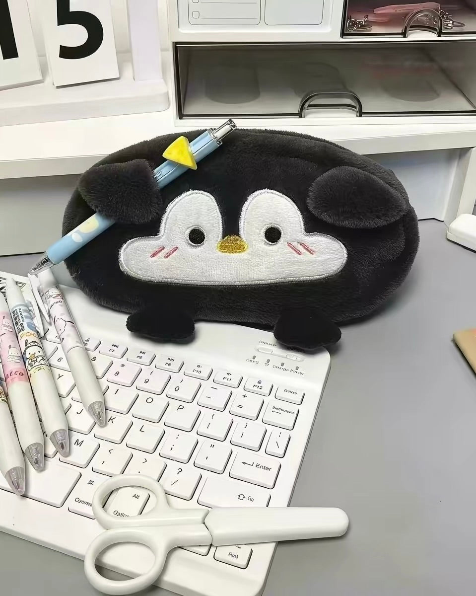 Pencil case (Каргоны мөнгийг ирэхээр нь өгнө)
