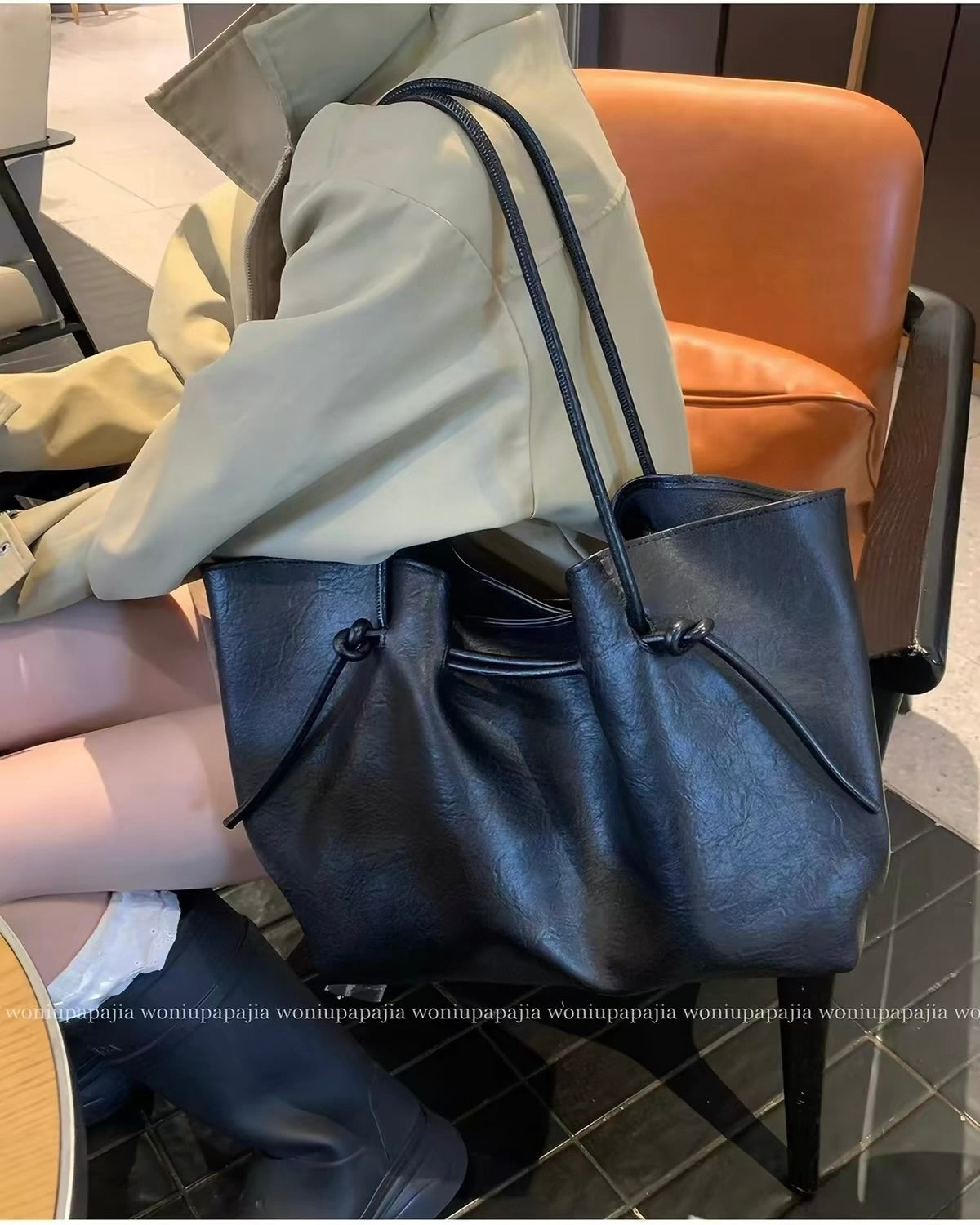 Minimal Shoulder Bag