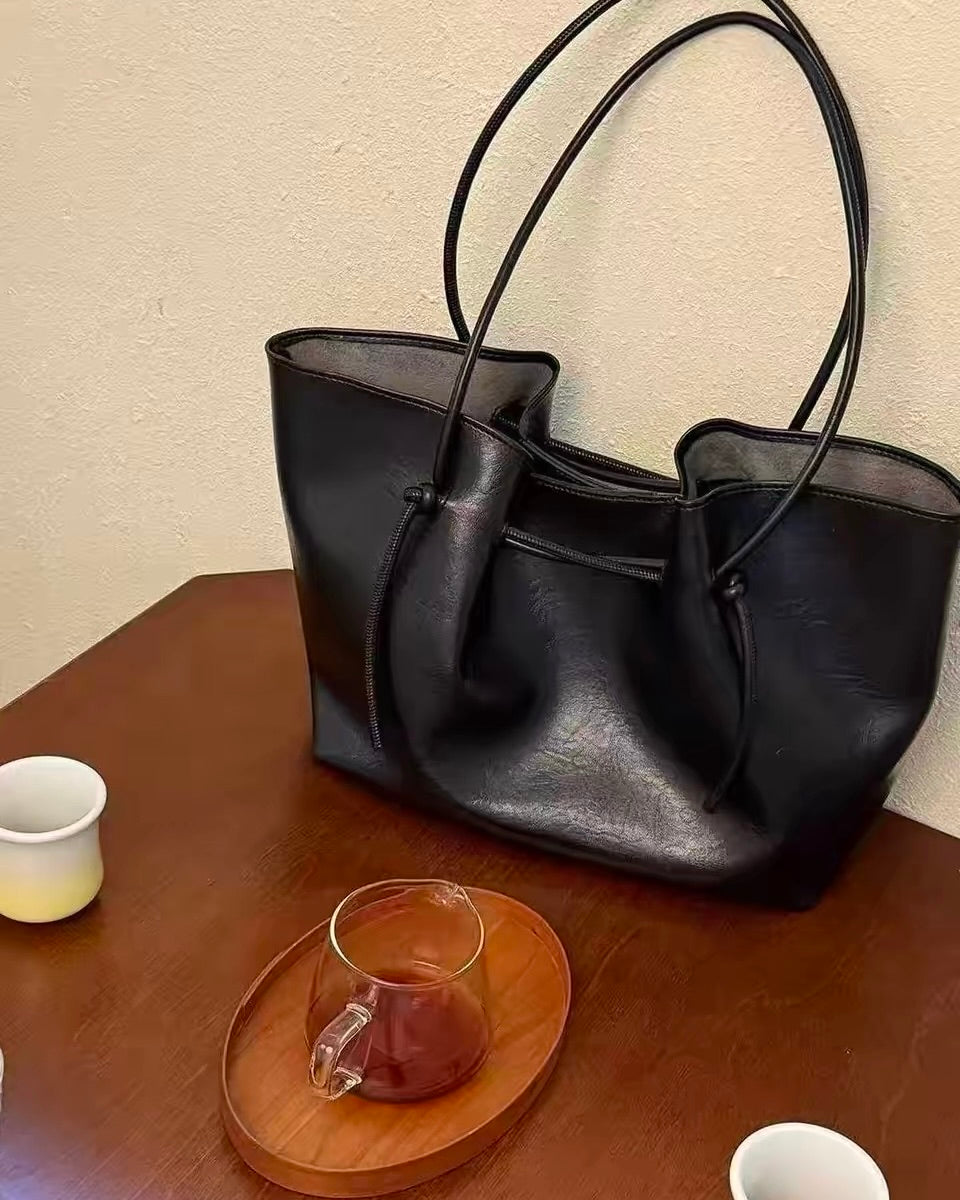 Minimal Shoulder Bag