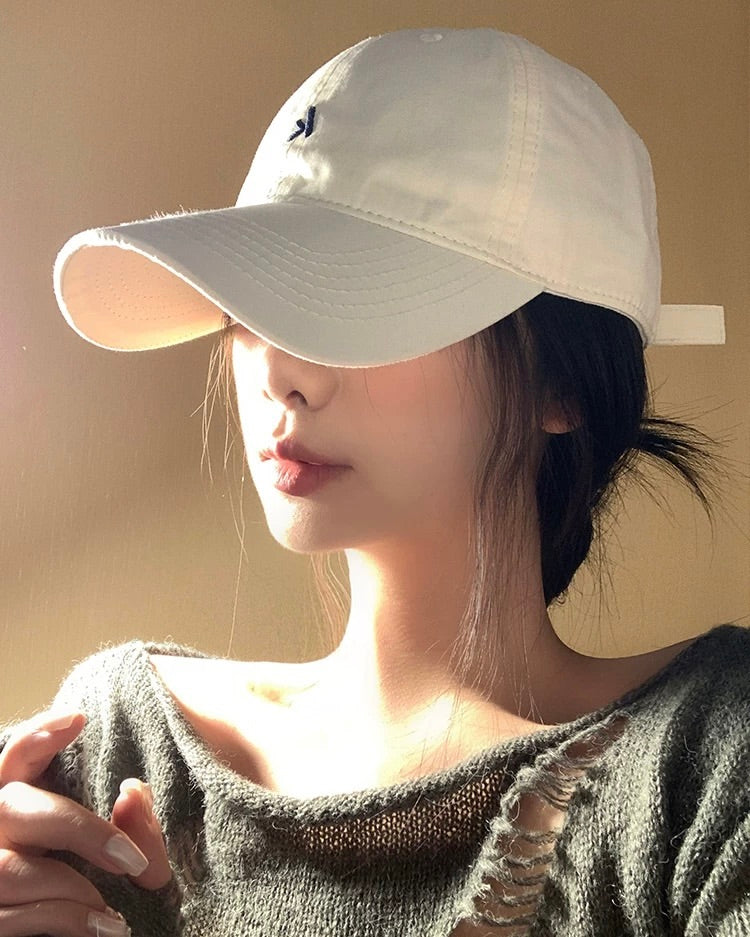 MINIMAL LOGO CAP – DAILY ESSENTIAL