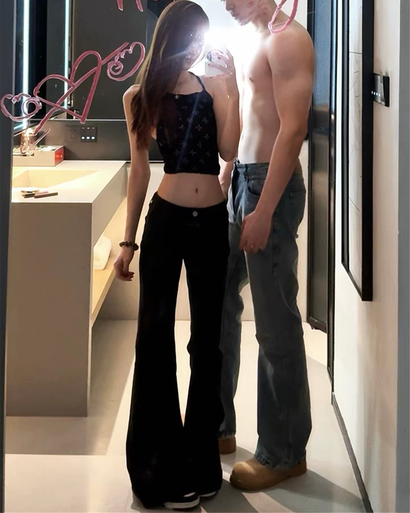 Low Rise Flare Jeans 🖤