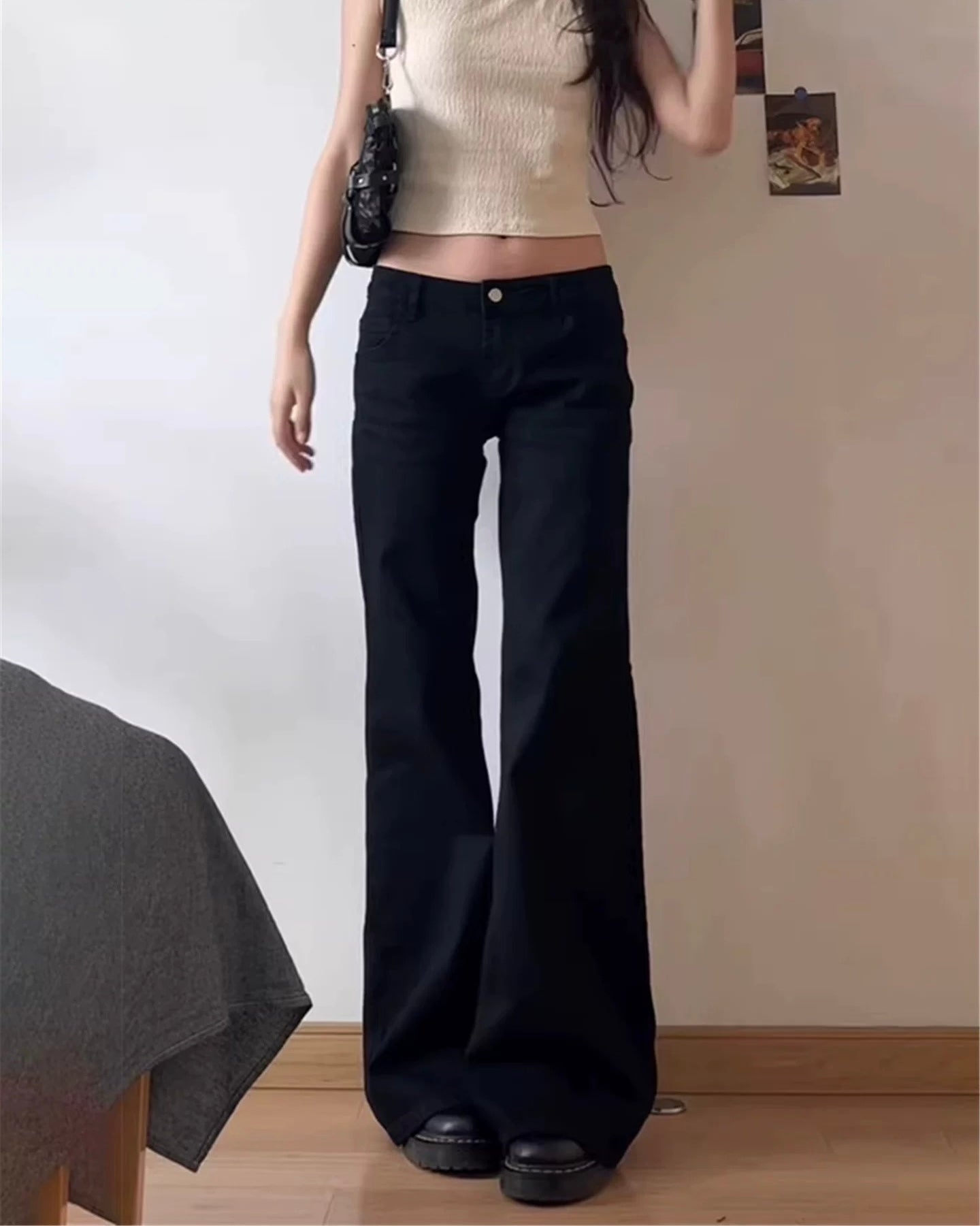Low Rise Flare Jeans 🖤