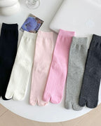 Ribbed Tabi Socks 🩶🩷
