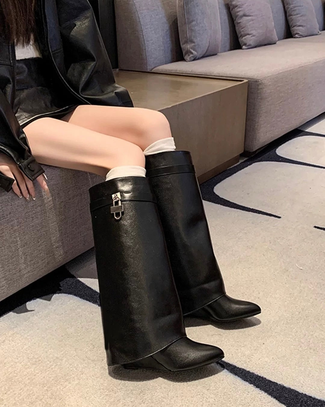 🖤 Classic buckle long boots