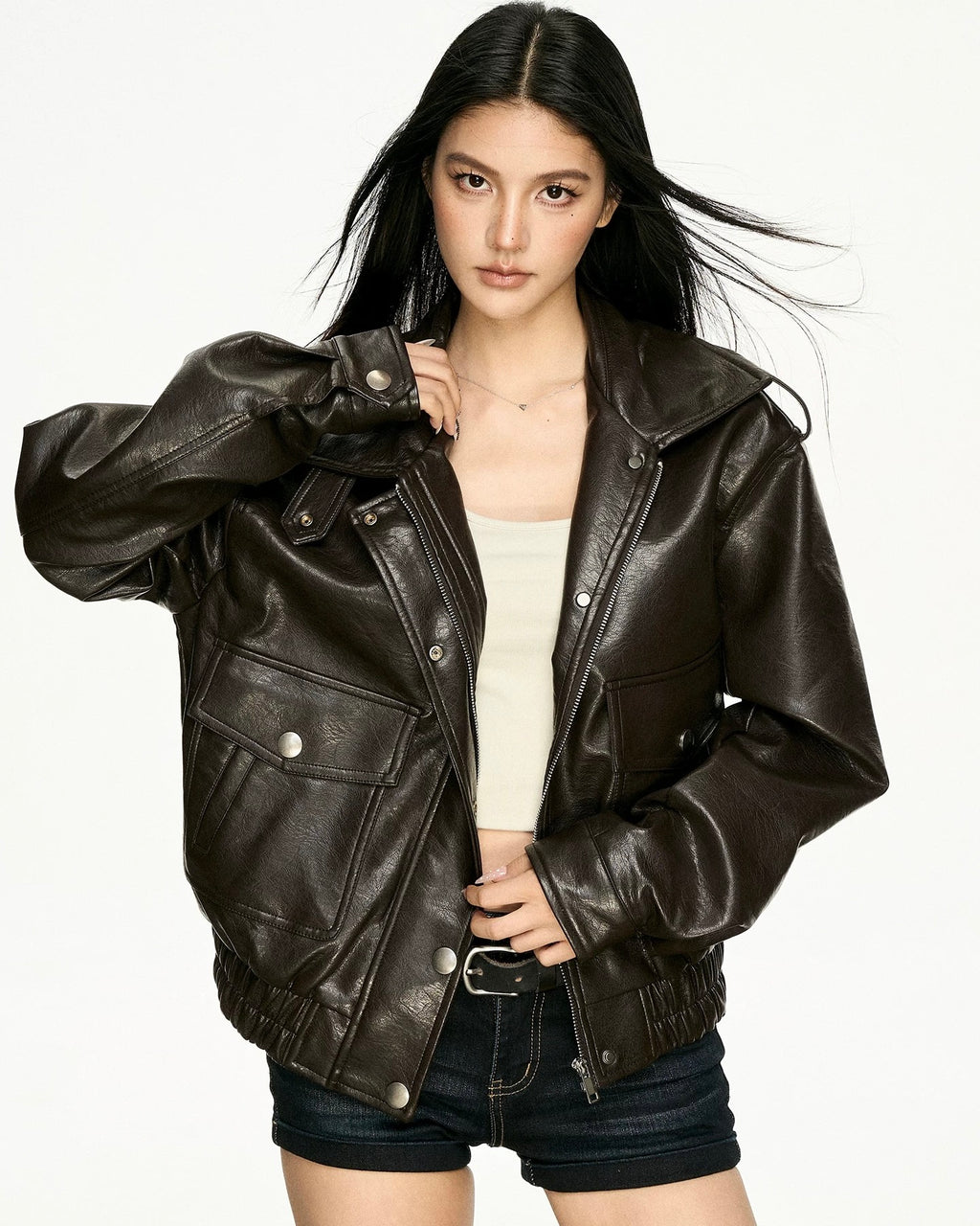 🤎 Vintage aviator leather jacket vibes