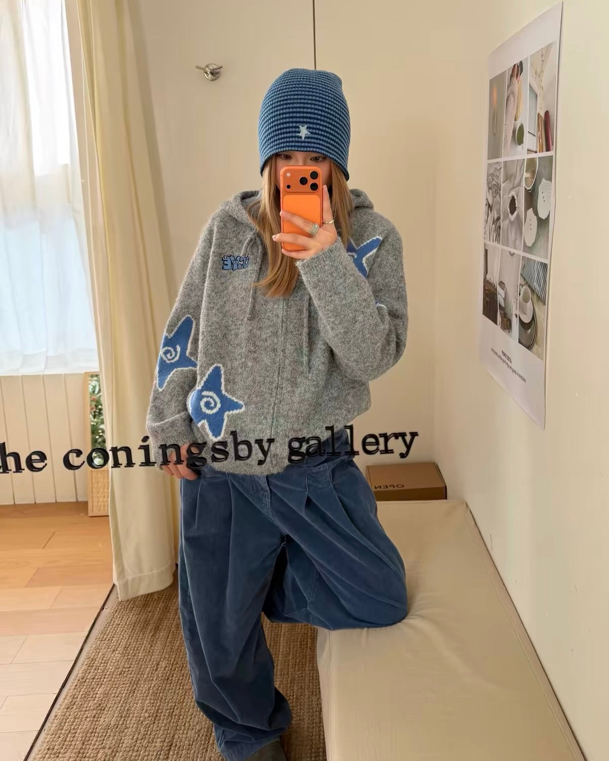Star Graphic Hooded Knit Jacket