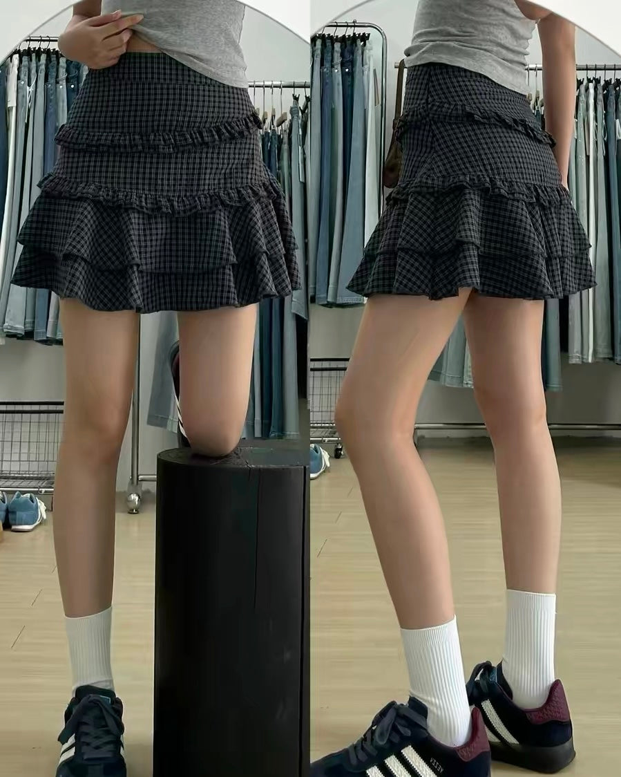 Checkered Layered Mini Skirt 🤍