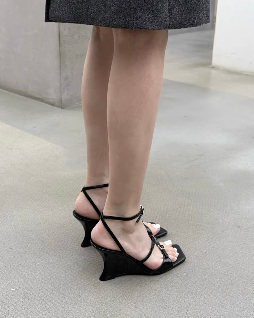 Sculpt Heel Sandals