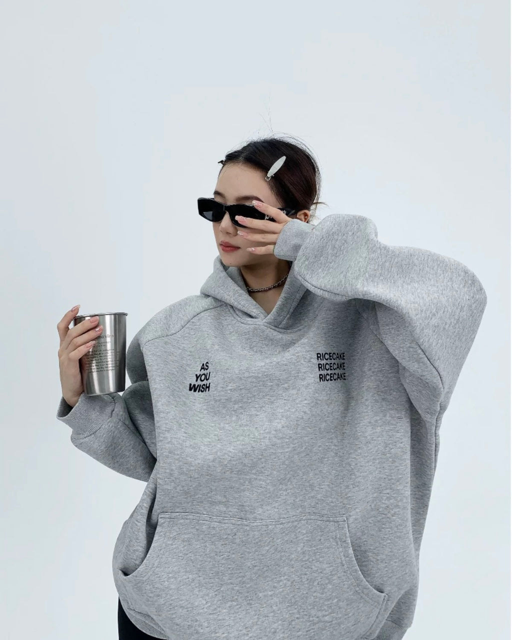 Oversized Hoodie – Minimal Street Style